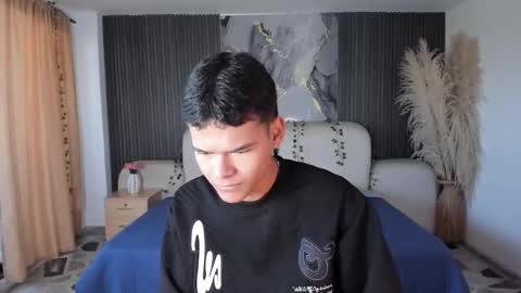 Snapshot of dylanroyce_ chatting on March 19, 12:20 pm dylanroyce_ online show from March 19, 12:20 pm