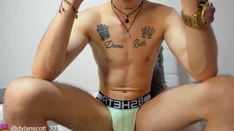 Snapshot of dylanscott_106 chatting on September 14, 5:56 pm dylanscott_106 online show from September 14, 5:56 pm