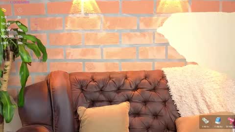 D Y L A N online show from September 30, 11:32 pm