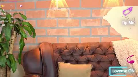 D Y L A N online show from October 18, 12:57 am