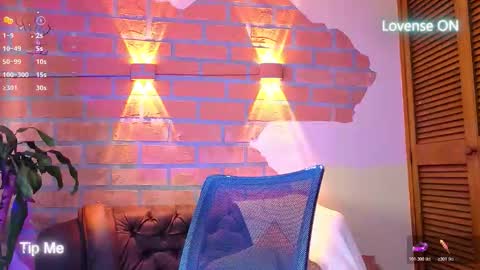 D Y L A N online show from November 9, 7:12 pm