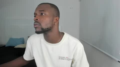 Dylan Taylor online show from January 3, 2:10 am