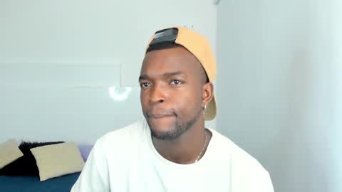 Dylan Taylor online show from January 28, 2:43 am