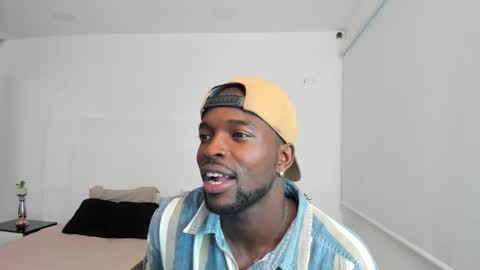 Dylan Taylor online show from March 4, 3:33 am