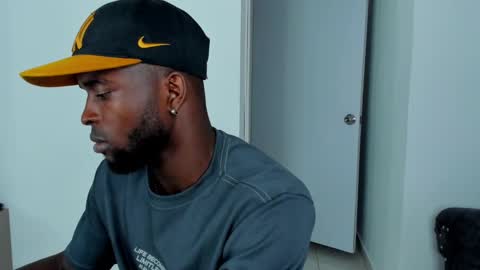 Dylan Taylor online show from September 21, 2:46 am