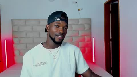 Dylan Taylor online show from January 8, 12:40 pm