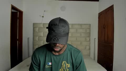 Dylan Taylor online show from February 15, 3:36 am