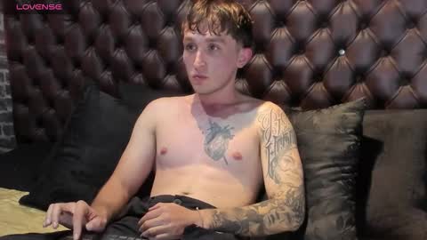 Snapshot of dylanwhite23 chatting on January 7, 4:26 am ---DYLAN--- online show from January 7, 4:26 am