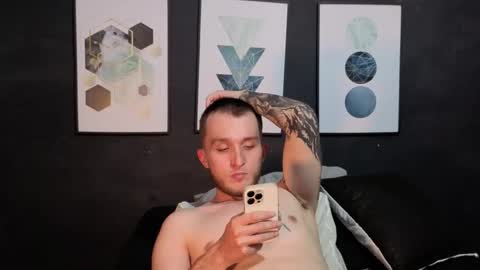 Snapshot of dylanwhite23 chatting on March 5, 11:56 pm ---DYLAN--- online show from March 5, 11:56 pm