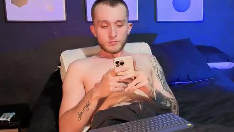 Snapshot of dylanwhite23 chatting on March 9, 2:48 am ---DYLAN--- online show from March 9, 2:48 am