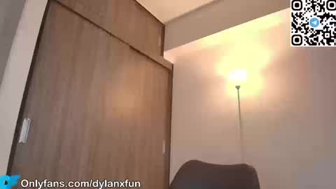 dylanxfun online show from September 25, 9:40 pm