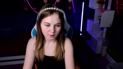 Snapshot of dyna_bae chatting on February 16, 4:09 am Dyna online show from February 16, 4:09 am