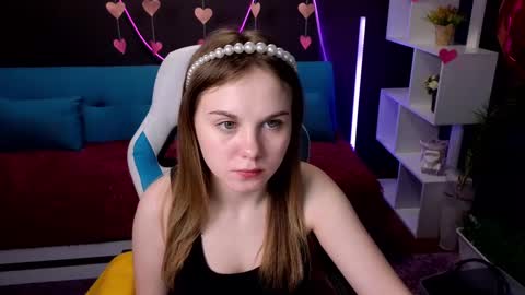 Snapshot of dyna_bae chatting on February 16, 8:10 am Dyna online show from February 16, 8:10 am