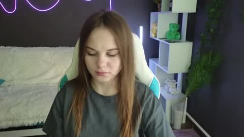 Snapshot of dyna_bae chatting on September 11, 1:28 am Dyna online show from September 11, 1:28 am