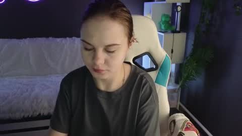 Snapshot of dyna_bae chatting on September 15, 1:49 am Dyna online show from September 15, 1:49 am