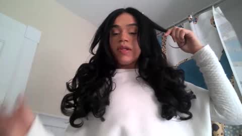 Dynasty online show from December 14, 6:41 pm