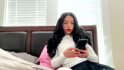 Dynasty online show from September 21, 5:36 pm