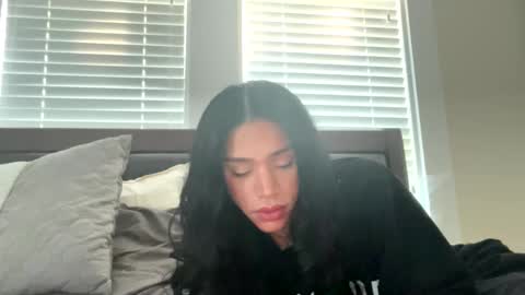 Dynasty online show from October 9, 8:07 pm