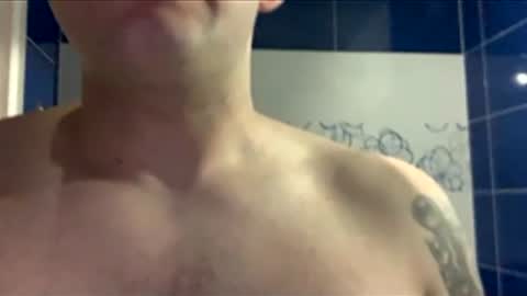 Snapshot of dzolero95 chatting on June 4, 12:49 am dzolero95 online show from June 4, 12:49 am