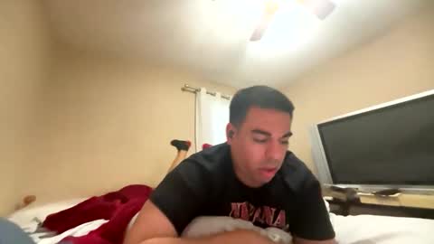 Snapshot of e_lord26 chatting on January 6, 3:27 pm e_lord26 online show from January 6, 3:27 pm