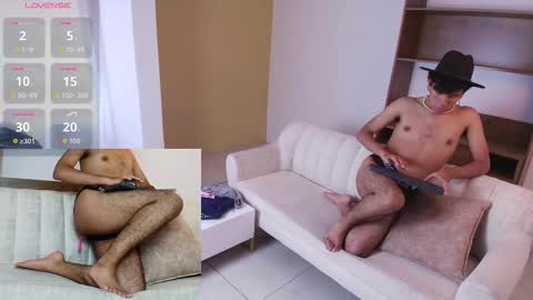 Snapshot of e_r_o_s_ chatting on September 19, 10:21 pm John online show from September 19, 10:21 pm