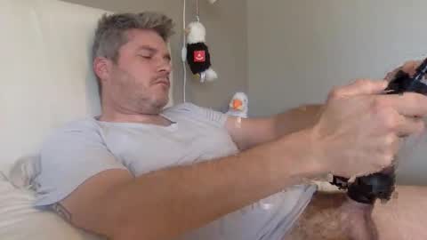 ER35 online show from November 11, 5:24 pm