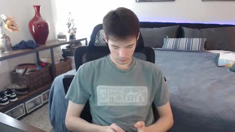 Alex online show from April 27, 6:06 pm