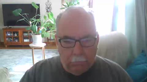 earl52 online show from September 11, 7:14 pm