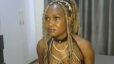 east_queen online show from February 2, 2:56 pm