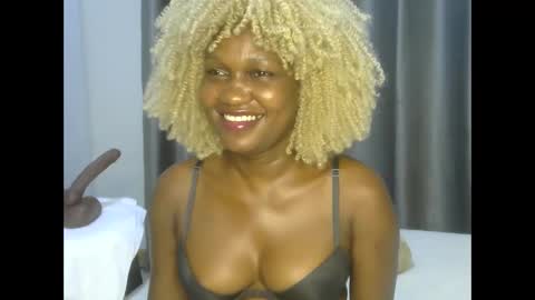 east_queen online show from February 24, 8:58 pm