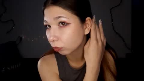 Mia online show from September 21, 5:14 pm