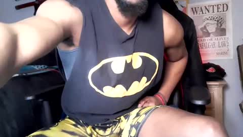 Snapshot of easybreezy20 chatting on January 1, 6:58 am TWITTER INSTAGRAM easybreezy20 ONLINE 1230 AM TO 7AM online show from January 1, 6:58 am