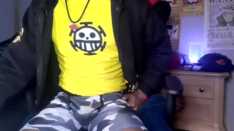 Snapshot of easybreezy20 chatting on February 10, 7:58 am TWITTER INSTAGRAM easybreezy20 ONLINE 1230 AM TO 7AM online show from February 10, 7:58 am