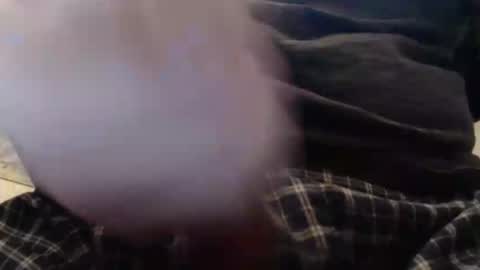 Snapshot of eat_a_peach2 chatting on March 17, 10:40 am eat_a_peach2 online show from March 17, 10:40 am