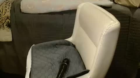 Snapshot of eatme_six9 chatting on February 7, 6:13 pm Six online show from February 7, 6:13 pm