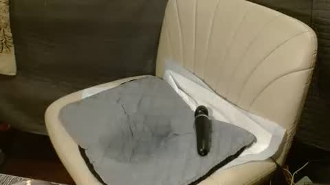 Snapshot of eatme_six9 chatting on November 9, 1:04 am Six online show from November 9, 1:04 am