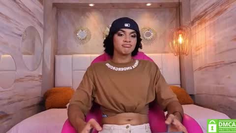 eboneycurly online show from September 10, 7:03 pm