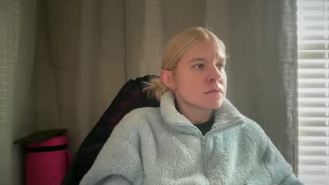 americnbarbie online show from November 17, 5:19 pm