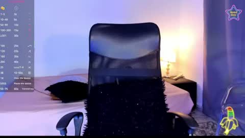 ebony__queen2 online show from June 15, 8:22 pm