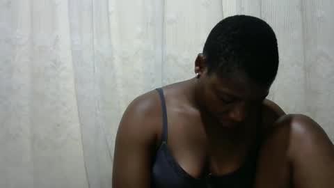 Snapshot of ebony_candy1998 chatting on October 22, 7:57 pm ebony_candy1998 online show from October 22, 7:57 pm