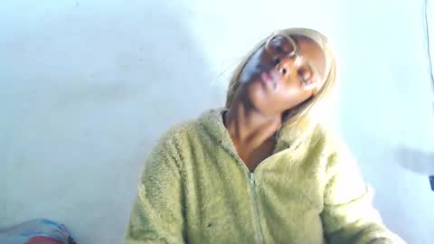 Snapshot of ebony_chayna chatting on December 24, 3:38 am chayna smith online show from December 24, 3:38 am