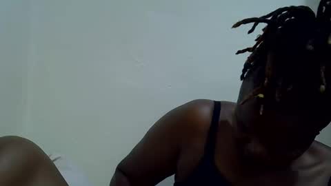 Snapshot of ebony_cuttey30 chatting on March 20, 4:12 pm ebony_cuttey30 online show from March 20, 4:12 pm