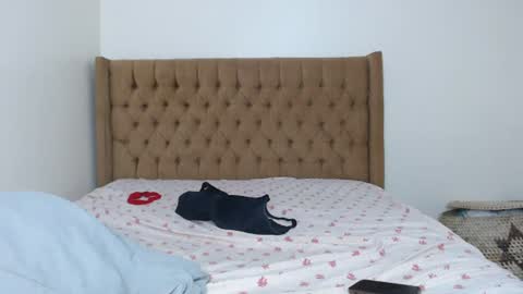 Snapshot of ebony_doll5 chatting on June 22, 9:56 pm ebony_doll5 online show from June 22, 9:56 pm