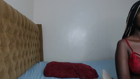 Snapshot of ebony_doll5 chatting on July 7, 8:24 pm ebony_doll5 online show from July 7, 8:24 pm