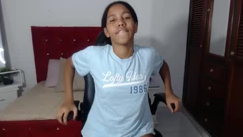 ebony_foxxx online show from March 25, 4:40 am