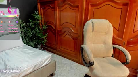 ebony_katterin online show from March 28, 10:59 am