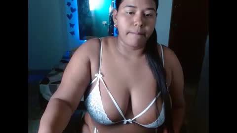 ebony_luna1 online show from June 10, 8:08 pm
