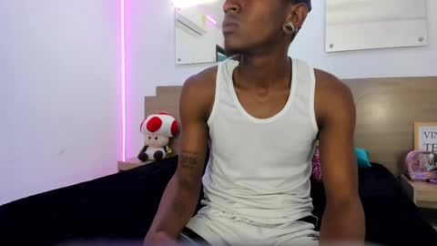 ebony_n_blonde online show from March 25, 8:04 pm