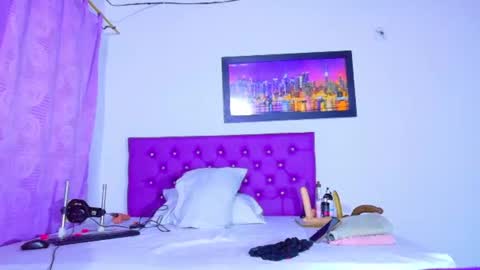 LINA  online show from July 22, 3:09 am