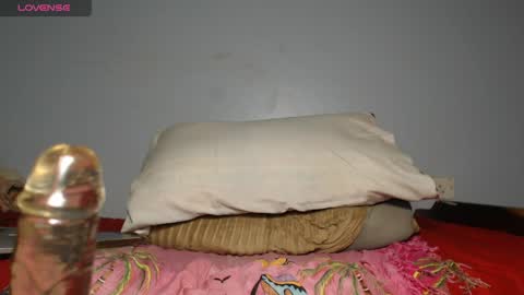 EBONY PETITE online show from May 14, 5:03 am